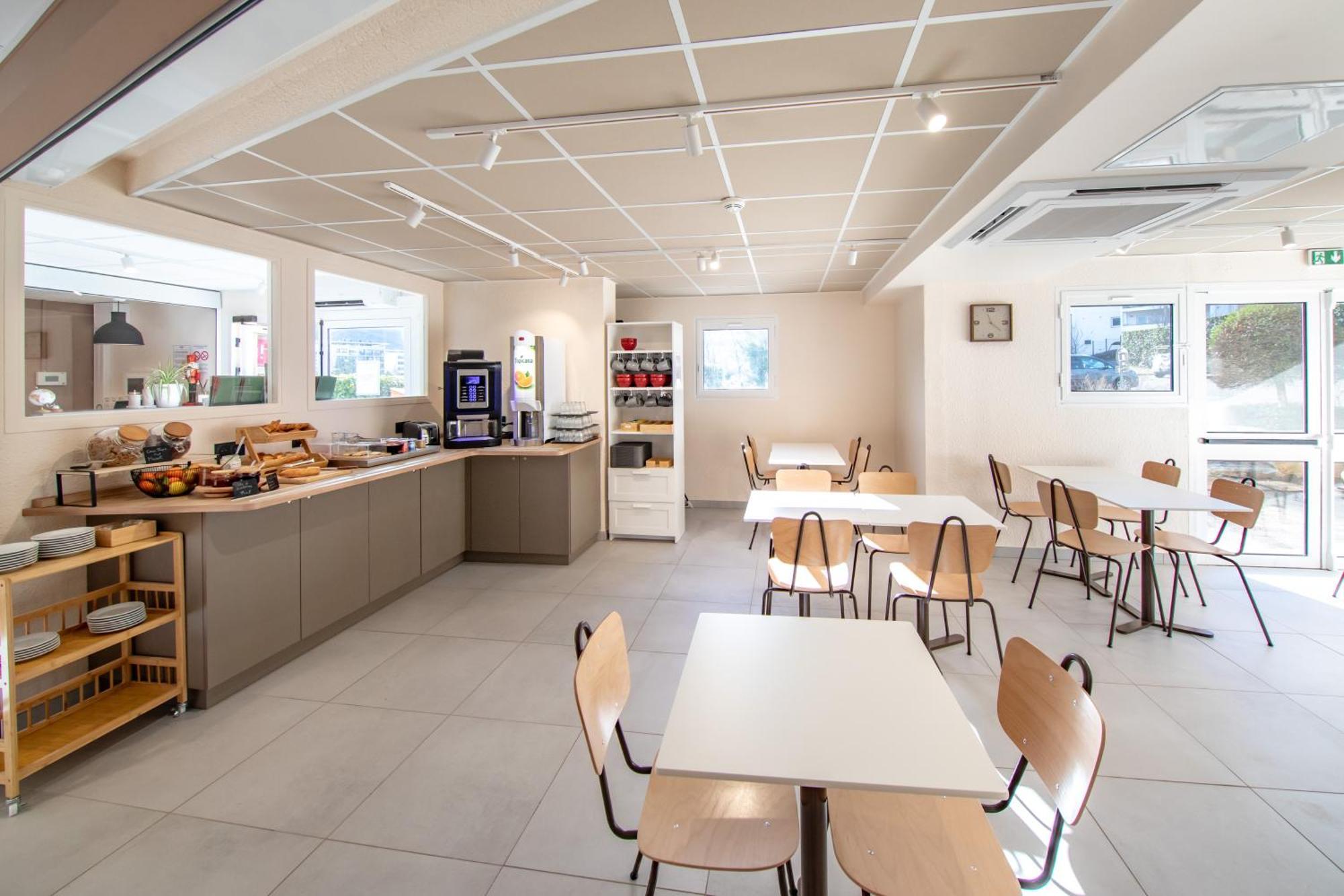 Premiere Classe Annecy Cran-Gevrier Renove En 2025 Экстерьер фото